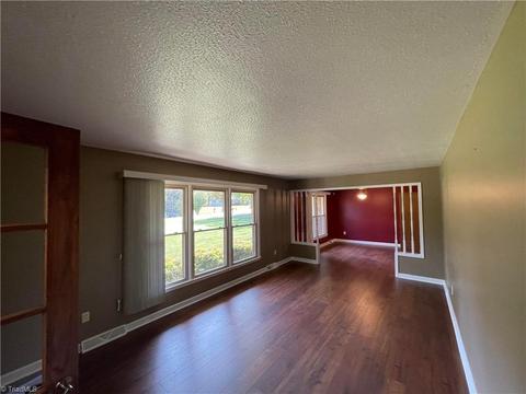 141 Maplebrook Dr, Elkin, NC 28621 photo 16