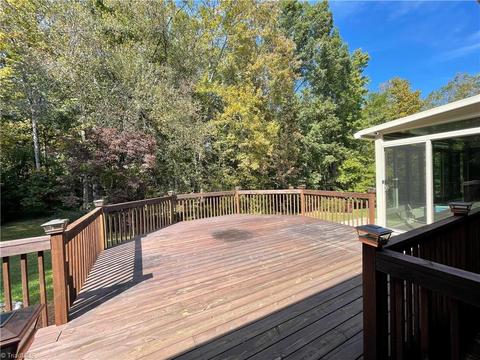 141 Maplebrook Dr, Elkin, NC 28621 photo 9