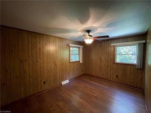 141 Maplebrook Dr, Elkin, NC 28621 photo 37