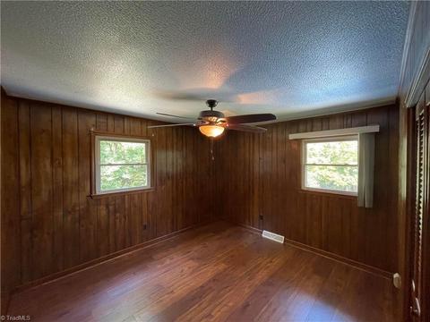141 Maplebrook Dr, Elkin, NC 28621 photo 39