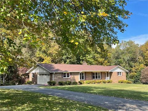 141 Maplebrook Dr, Elkin, NC 28621 photo 1