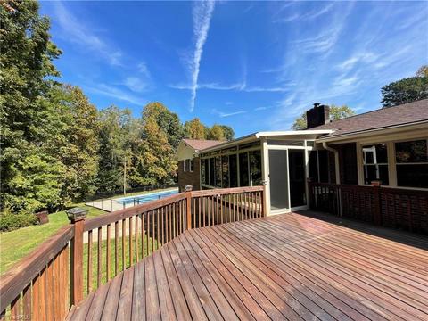 141 Maplebrook Dr, Elkin, NC 28621 photo 8