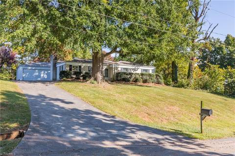 102 Elm St, King, NC 27021 photo 2