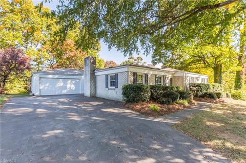 102 Elm St, King, NC 27021 photo 3