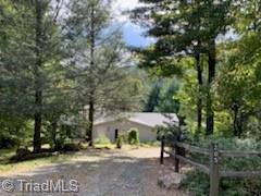 205 Squash Dr, Purlear, NC 28665 photo 2