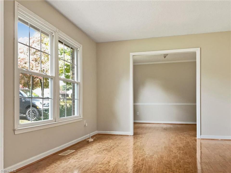  1143 Edenwood Dr, Winston Salem, NC 27103 photo 8