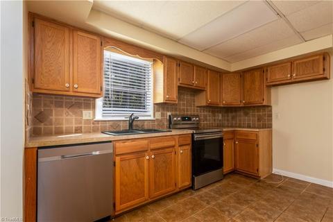 215 Kinview Dr, Archdale, NC 27263 photo 6