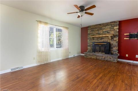 215 Kinview Dr, Archdale, NC 27263 photo 3