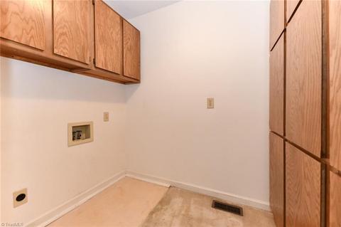 514 Harrogate Ct, High Point, NC 27262 photo 14