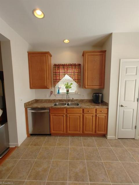 454 Reedside Dr, Fancy Gap, VA 24328 photo 17