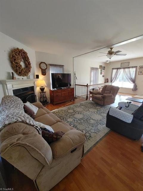 454 Reedside Dr, Fancy Gap, VA 24328 photo 5