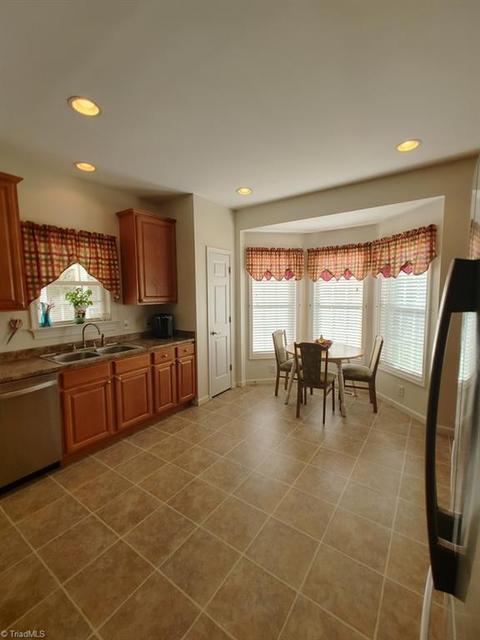 454 Reedside Dr, Fancy Gap, VA 24328 photo 15