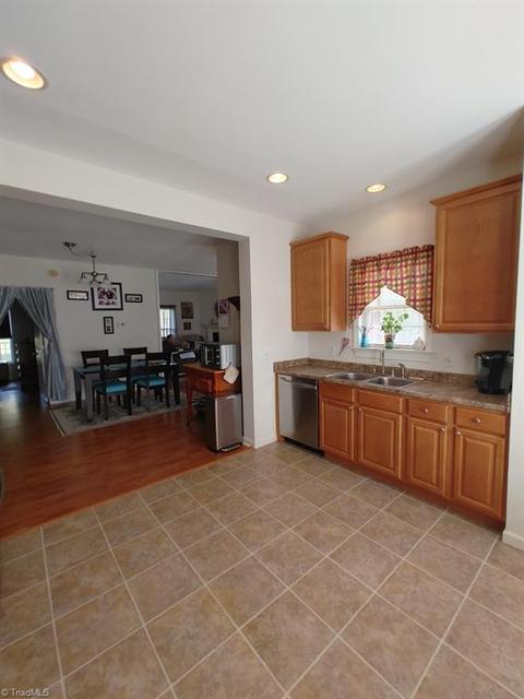 454 Reedside Dr, Fancy Gap, VA 24328 photo 19