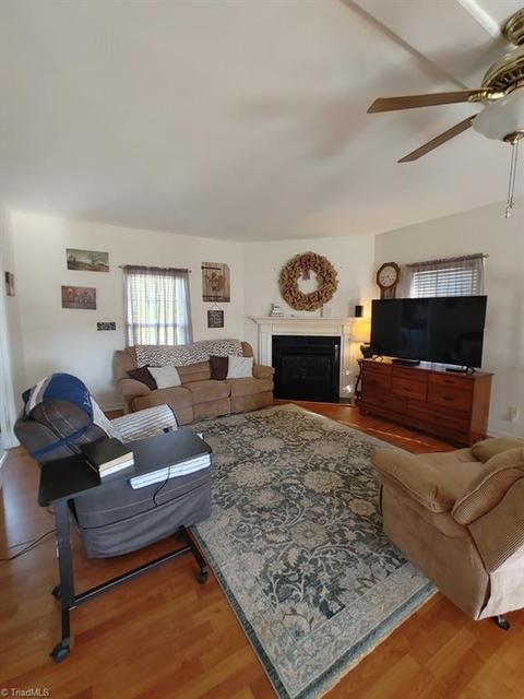 454 Reedside Dr, Fancy Gap, VA 24328 photo 7