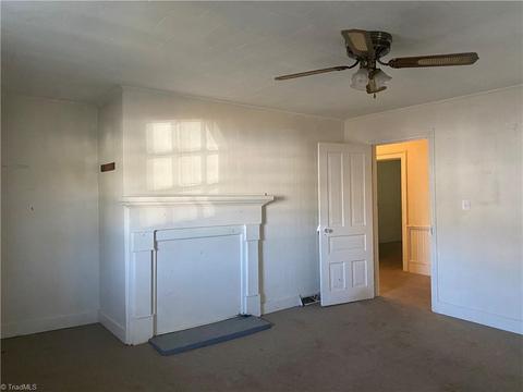 529 E Main St, Pilot Mountain, NC 27041 photo 25