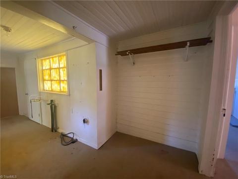 529 E Main St, Pilot Mountain, NC 27041 photo 19