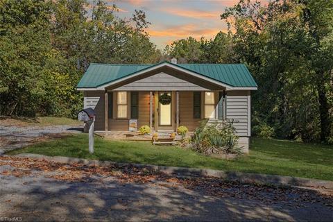 916 Inlet Ave, High Point, NC 27263 photo 1