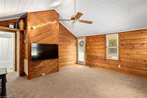 916 Inlet Ave, High Point, NC 27263 photo 3