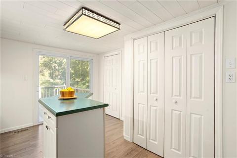 916 Inlet Ave, High Point, NC 27263 photo 9