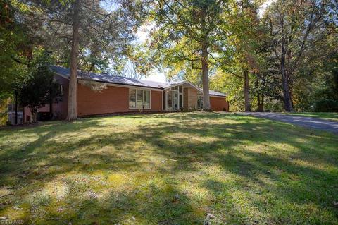 1808 Windsor Dr, High Point, NC 27262 photo 3
