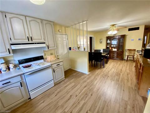 1817 Cedrow Dr, High Point, NC 27260 photo 8