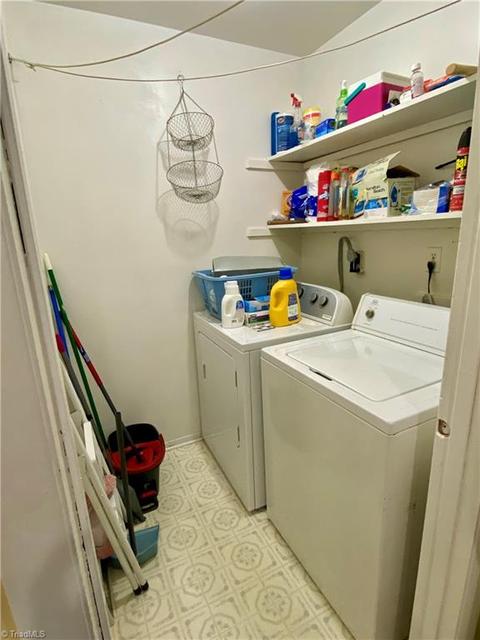 1817 Cedrow Dr, High Point, NC 27260 photo 7