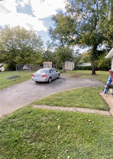 1817 Cedrow Dr, High Point, NC 27260 photo 18