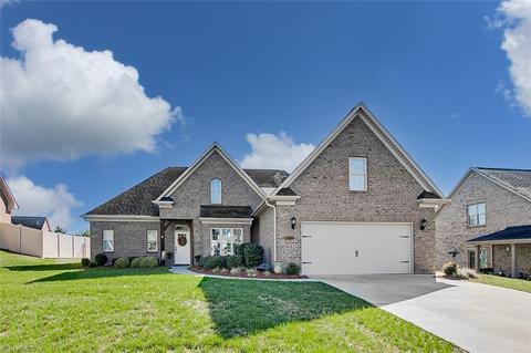 104 Solitaire Dr, Trinity, NC 27370 photo 1