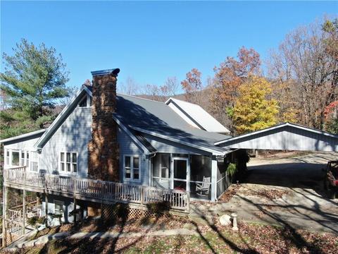 351 Mountain View Dr, Lowgap, NC 27024 photo 4
