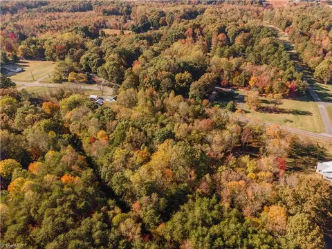 4841 Dock Davis Rd, Clemmons, NC 27012 photo 6
