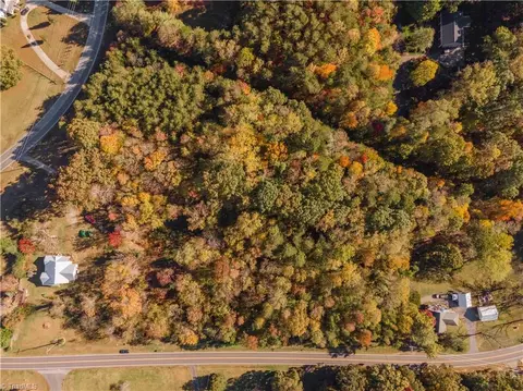 4841 Dock Davis Rd, Clemmons, NC 27012 photo 5
