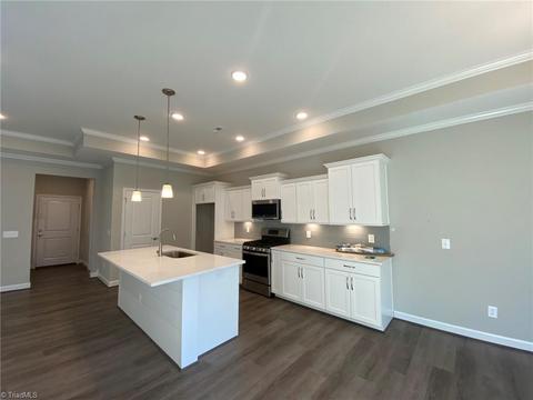 3455 Willowcrest St, High Point, NC 27265 photo 8