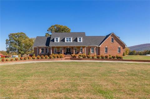 4339 Nc Highway 268 E, Pilot Mountain, NC 27041
