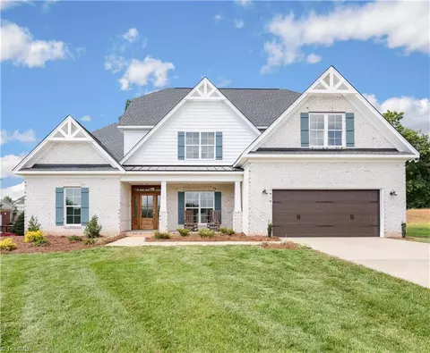 133 Grandworth Way, King, NC 27021