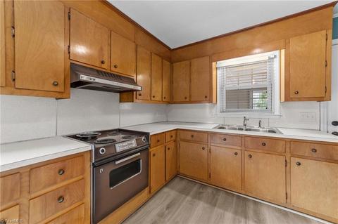 357 N Mohawk Dr, High Point, NC 27262 photo 11