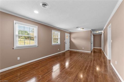 357 N Mohawk Dr, High Point, NC 27262 photo 7