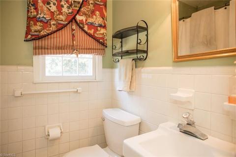947 Nottingham Rd, High Point, NC 27262 photo 19