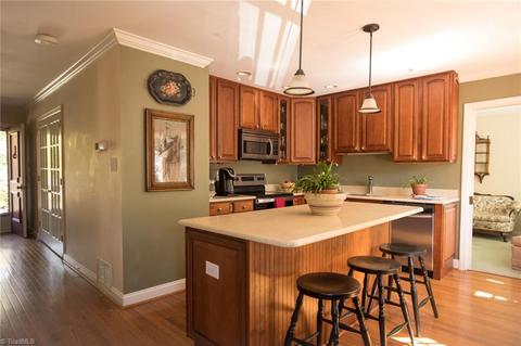 947 Nottingham Rd, High Point, NC 27262 photo 7