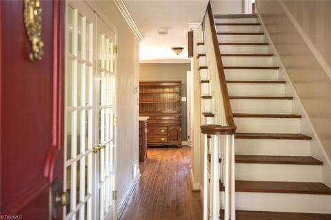 947 Nottingham Rd, High Point, NC 27262 photo 5