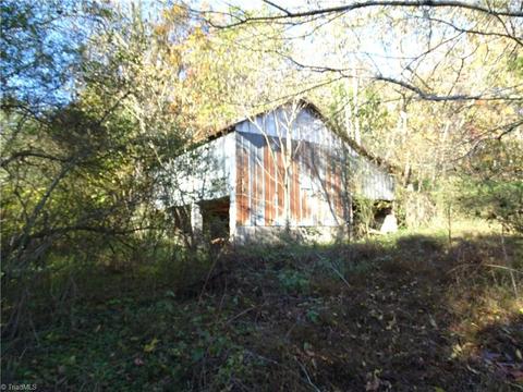 4154 Cave Hole Dr, Hamptonville, NC 27020