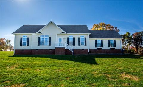 161 Tranquility Ln, Harmony, NC 28634 photo 1