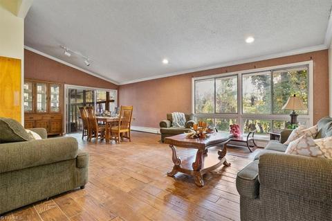 1703 Windsor Dr, High Point, NC 27262 photo 18