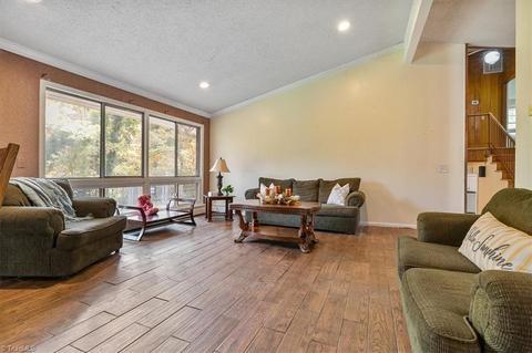 1703 Windsor Dr, High Point, NC 27262 photo 17
