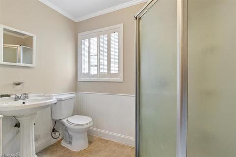 1703 Windsor Dr, High Point, NC 27262 photo 9