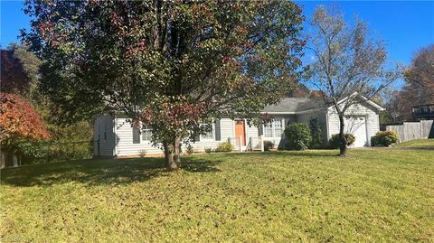 138 Maple Ln, King, NC 27021 photo 2