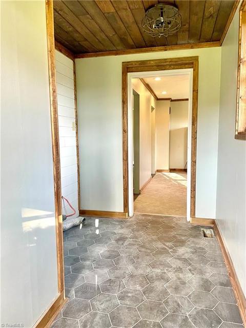 948 Tayson Rd, Sparta, NC 28675 photo 2