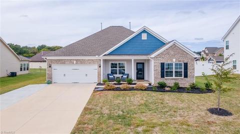 102 Radiant Path, Trinity, NC 27370 photo 1