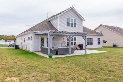 102 Radiant Path, Trinity, NC 27370 photo 33