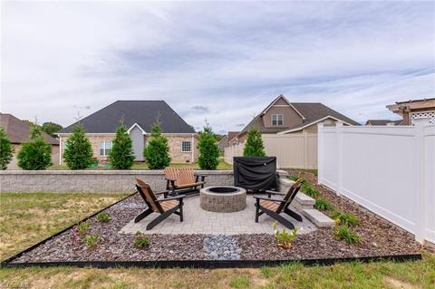 102 Radiant Path, Trinity, NC 27370 photo 36