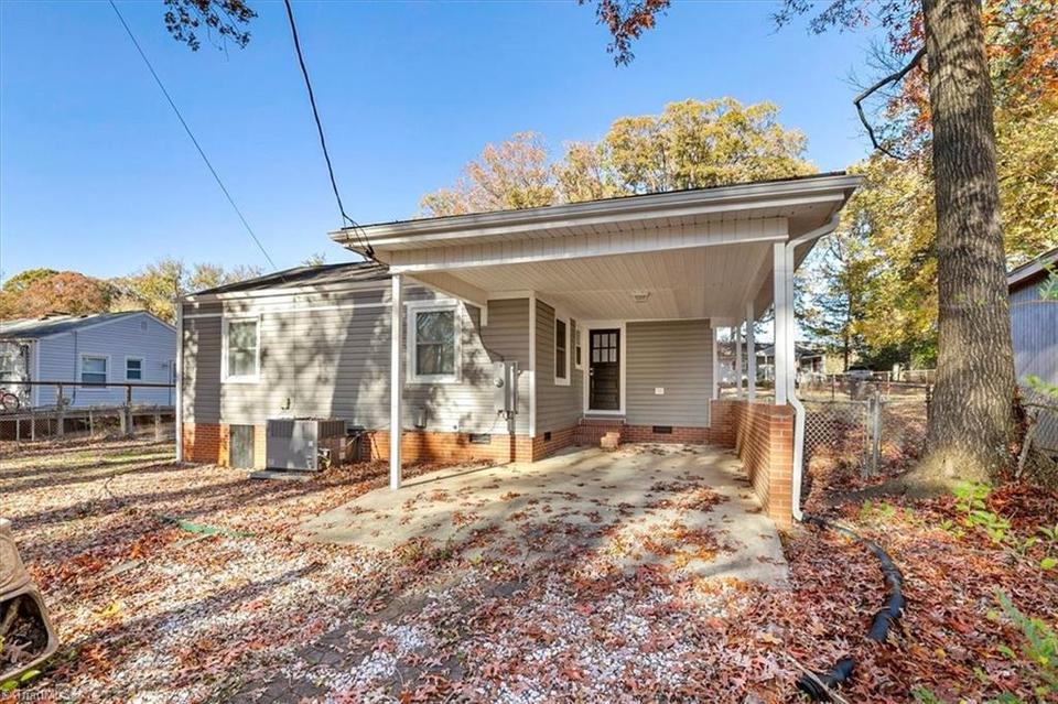  2803 Stratford Dr, Greensboro, NC 27408 photo 24